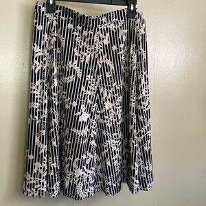 Sami & Jo skirt, size, L, black and cream print